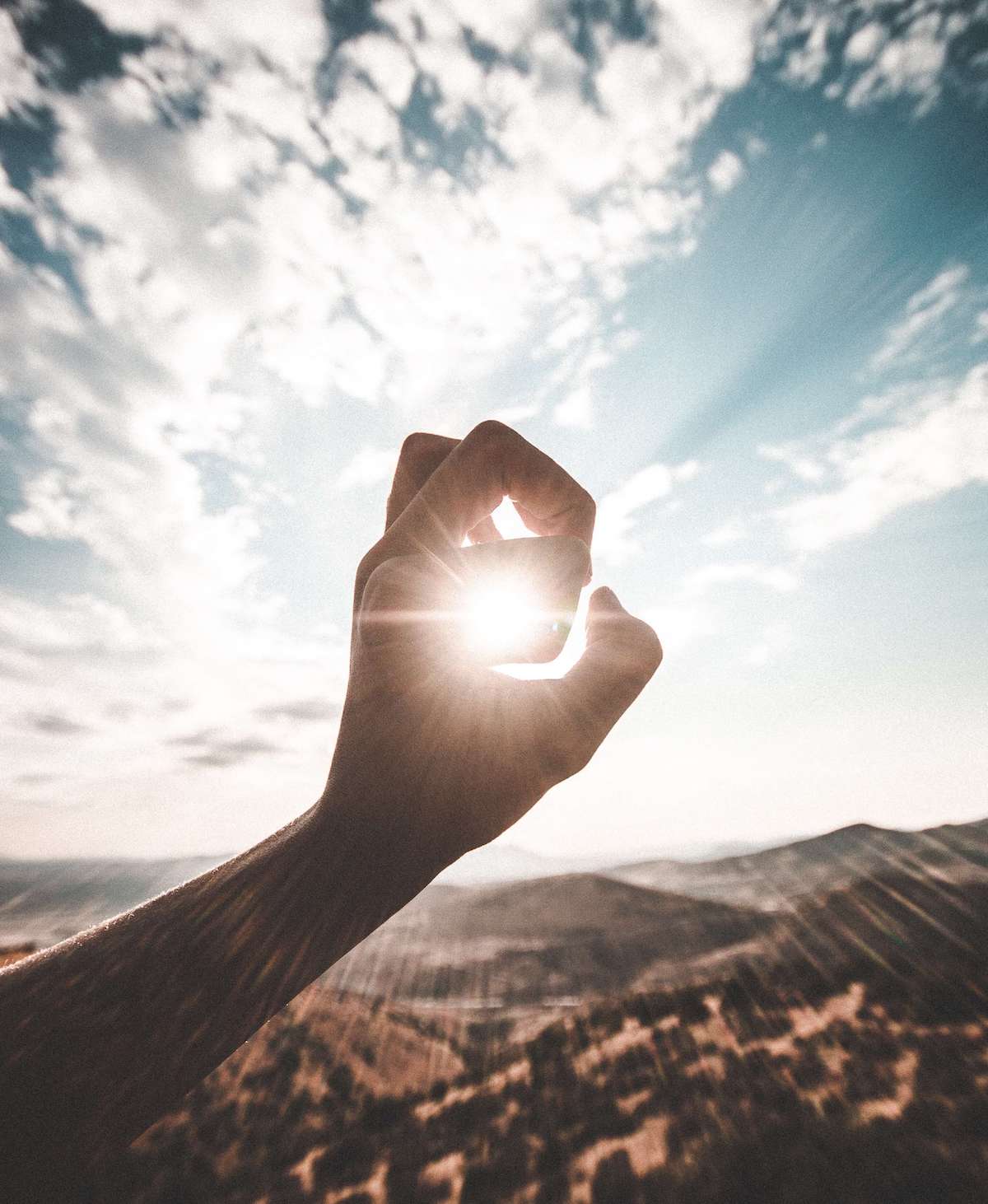sun in hand